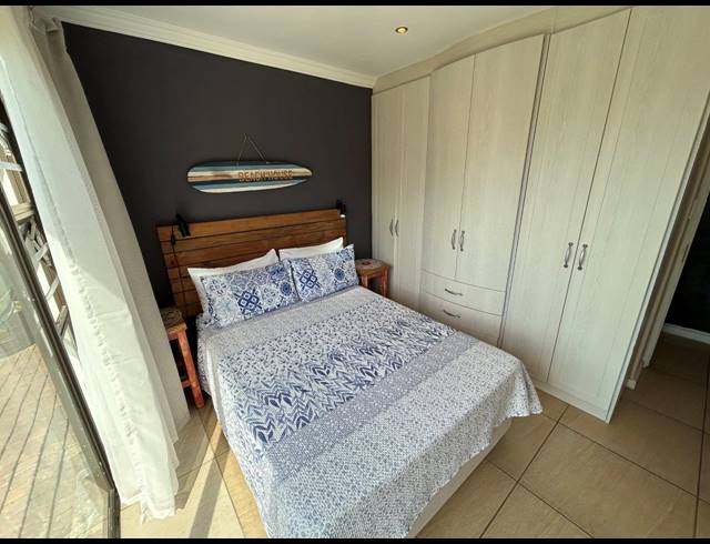 8 BEDROOM HOUSE FOR SALE IN PARADISE BEACH